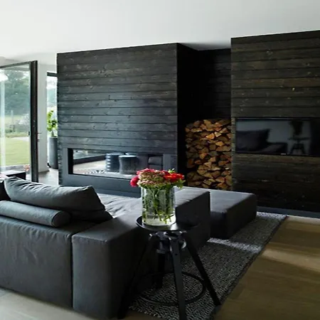 בית נופש Alluring Holiday In With Jacuzzi, Sauna, Bbq *