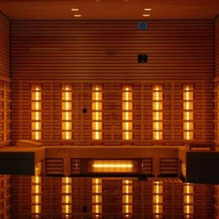 Alluring Holiday In With Jacuzzi, Sauna, Bbq בית נופש